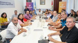 Funcionarios del gobierno y gremios estatales volverán a encontrarse para seguir discutiendo salarios.