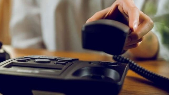 La víctima recibió un llamado telefónico de uno de los condenados que&nbsp; simuló ser su marido y le dijo que había sido víctima de un robo y necesitaba dinero para entregarle a un fiscal. (Foto ilustrativa).