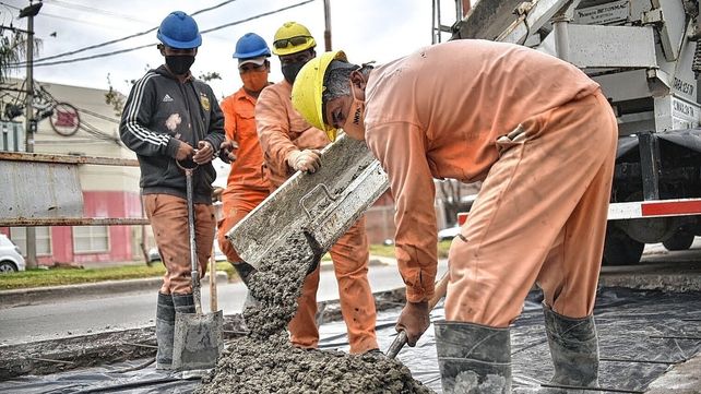 Trabajos de bacheo en la ciudad de Santa Fe