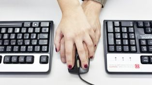 Entablar una relación sentimental en el trabajo puede conducir al despido
