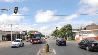 Restricciones de tránsito y desvíos de colectivos en Bº Los Hornos