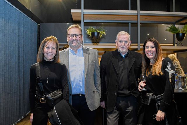 Miriam Ruiz, José y Pedro Lovigné y Angeles Ransdale Miriam Ruiz, José y Pedro Lovigné y Angeles Ransdale 