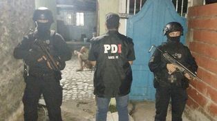 Uno de los allanamientos con tres nuevos detenidos por los últimos homicidios en Rosario.