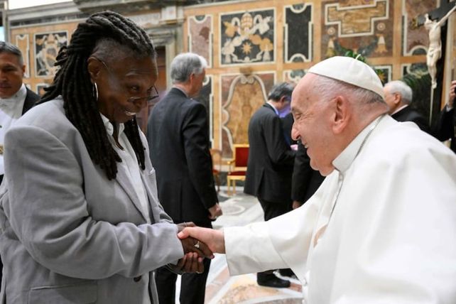 El Papa Francisco se reunió con Chris Rock, Jimmy Fallon y más de 100 comediantes