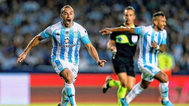 Marcelo Díaz negocia su regreso a Racing en el cierre del libro de pases.