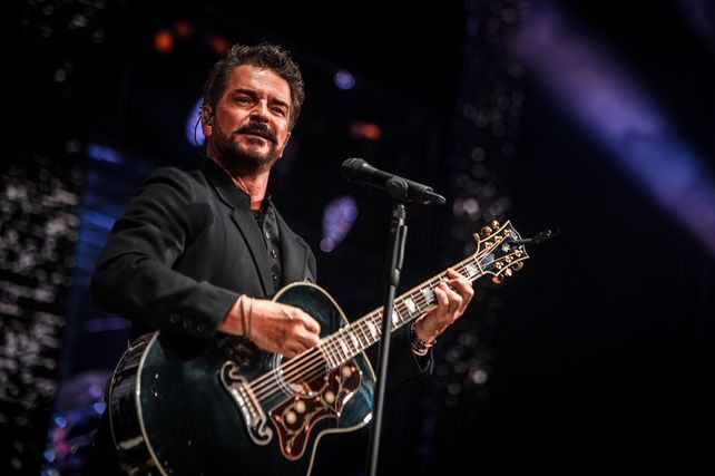 Ricardo Arjona inició con éxito la serie de recitales que tiene previstos ofrecer en la Ciudad de Buenos Aires.&nbsp;