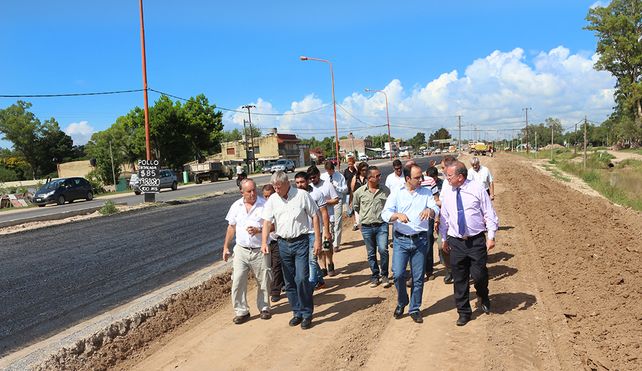 Los trabajos en la ruta 1 tienen un avance del 35 % y se ejecutan obras de desagües en Colastiné