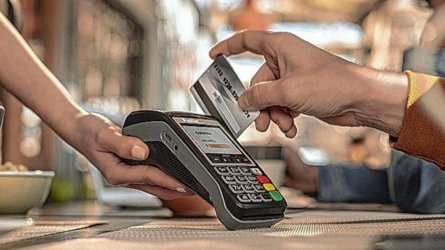La propina electrónica se implementa porque cada vez más gente paga con QR