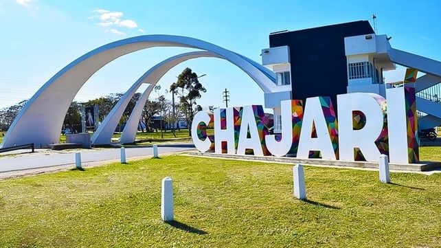 El esposo de la señora fue sitado en una esquina donde entregó sus ahorros.