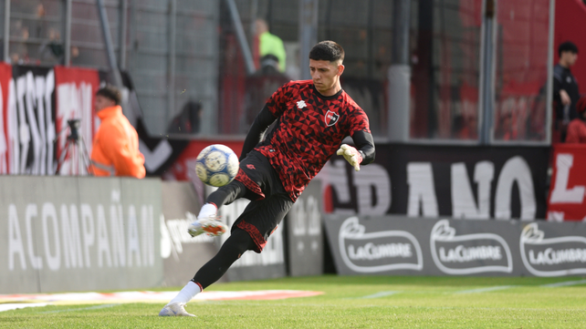 Josué Reinatti se consolida en el arco de Newells con buenas actuaciones.