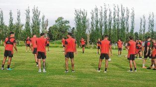 El plantel de Colón retoma este martes los entrenamientos en el predio 4 de junio.