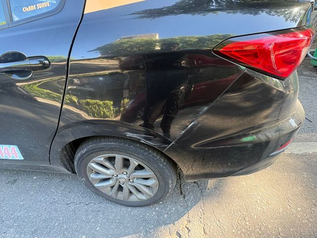 Alcoholemia positiva. El taxi que fue chocado por el conductor d Didi en barrio Martin
