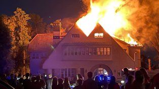 Impresionante incendio en el club house del barrio privado Kentucky