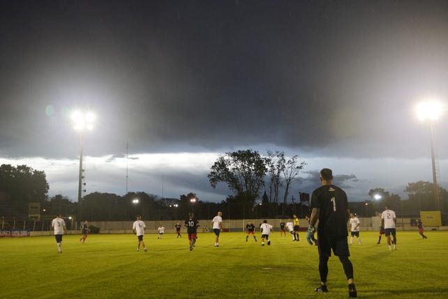 El fútbol, con las torres a full.
