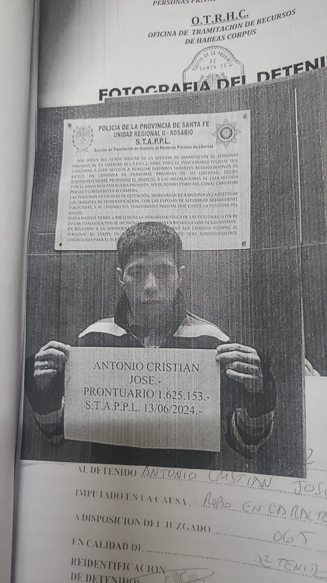 Cristian Antonio José, uno de los prófugos. Cristian Antonio José, uno de los prófugos.