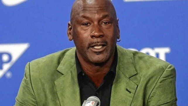 Michael Jordan confirmó su regreso al ambiente NBA