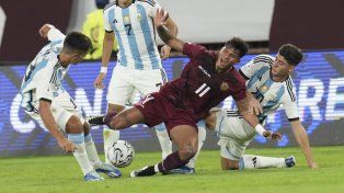 El sub 23 argentino ganaba pero Venezuela lo empató al final con polémica