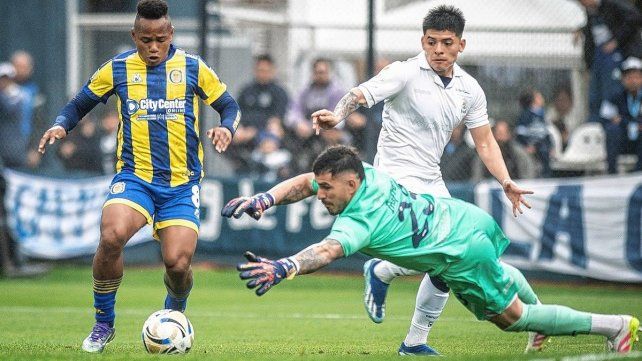 Rosario Central goleó a Gimnasia La Plata en el Bosque