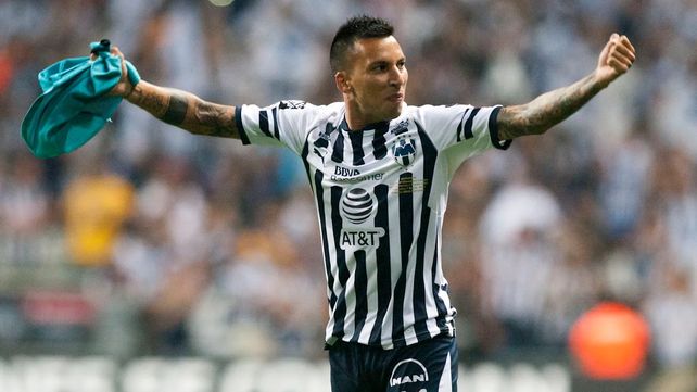 El ex futbolista que tuvo una extensa trayectoria en el fútbol nacional e internacional nunca perdió el sentido de pertenencia y el afecto que lo une con el club y la ciudad que lo vieron crecer en el deporte.