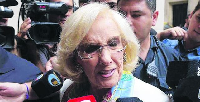 Desconsuelo. La diva dijo que sus joyas actuales son falsas.&nbsp;