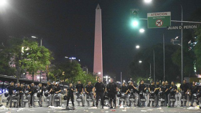 Aníbal Fernández contestó a Chiqui Tapia