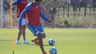 Unión sigue entrenando con un férreo protocolo en el predio