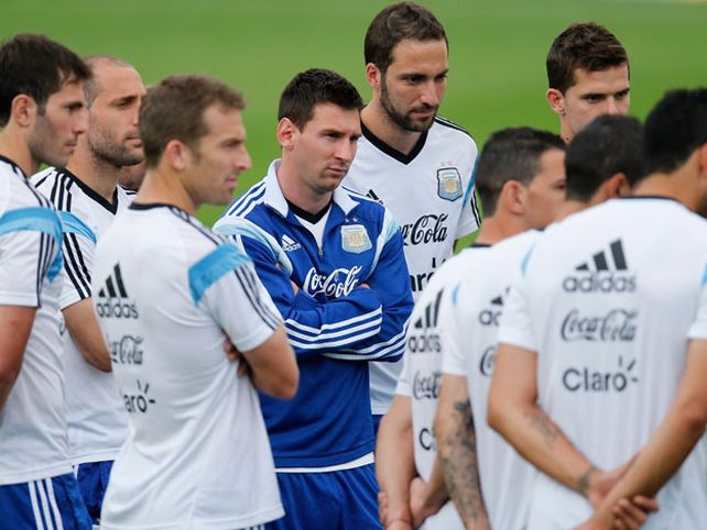 Con la cabeza puesta en Bélgica, la Selección tuvo una práctica distendida