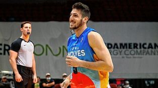 Leandro Bolmaro concretó una buena actuación con el equipo de Reserva de los Wolves.