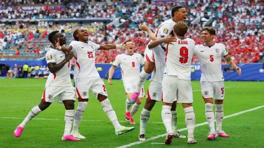Inglaterra reaccionó de la mano de Bellingham y se instaló en semifinales
