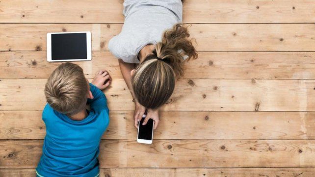¿A qué edad los chicos deben tener su propio teléfono celular?