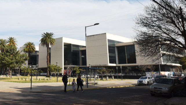 La audiencia imputativa contra A. C. N. se llevó adelante en el Centro de Justicia Penal. 