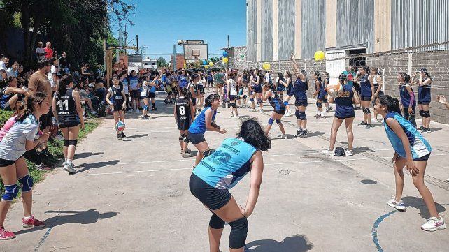 El minivóley finalizó el año de la mejor manera posible.