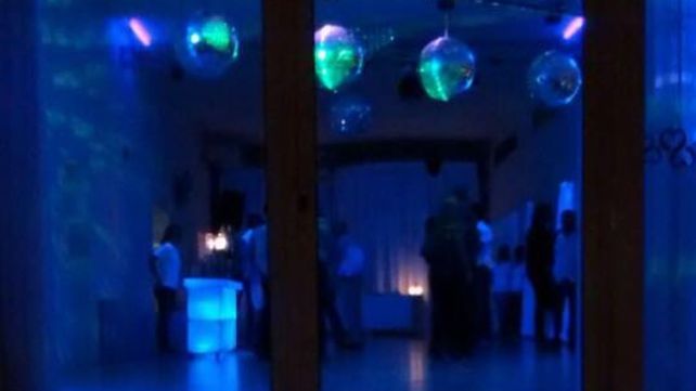 Escándalo en un salón de fiestas de Rosario: una mujer fue hospitalizada y hubo dos detenidas