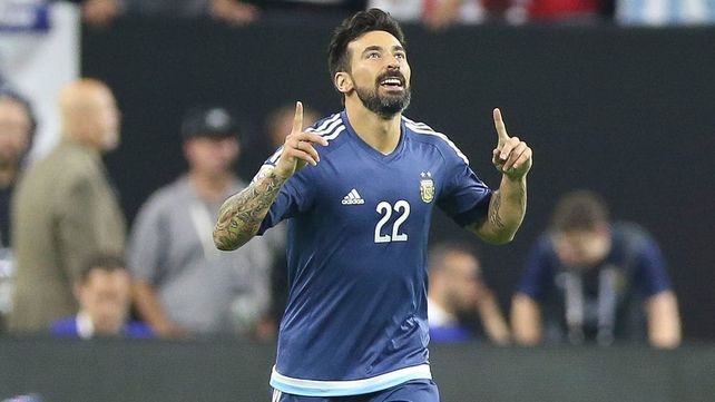 Montero contó que el hermano de Lavezzi le confesó que el Pocho quiere vestir la casaca canalla.&nbsp;