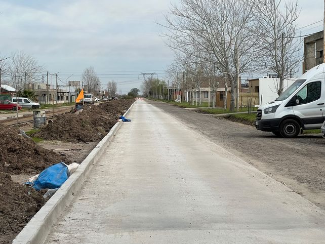 Roldán: Continúa la pavimentación en dos frentes de obra