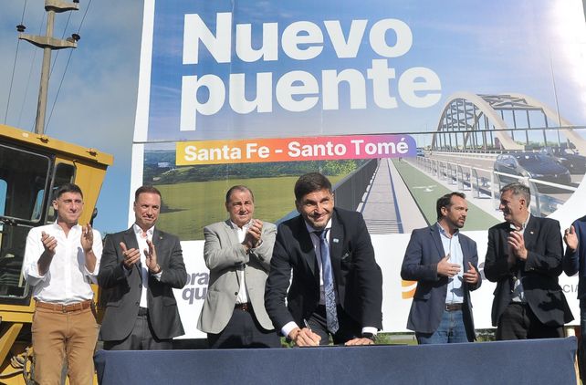Pullaro: Con honestidad, austeridad y eficiencia ponemos en marcha la obra del nuevo puente Santa Fe-Santo Tomé