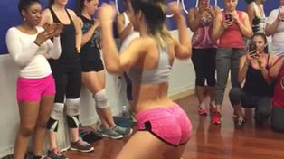 El video de una profesora de fitness haciendo twerking se volvió el más visto del mundo