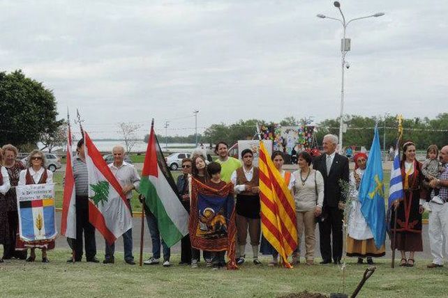El Programa Federal Colectividades Argentinas se presentó en Paraná
