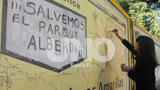 Con una pintada, pidieron por la conservación del Parque Alberdi