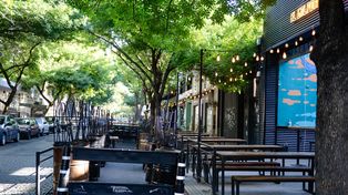 La Asociación Empresaria Hotelero Gastronómica y Afines Rosario (AEHGAR) defendió el uso de las islas callejeras en bares y restaurentes.