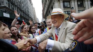 Multitudes salieron a las calles de Nueva York en el día del orgullo gay