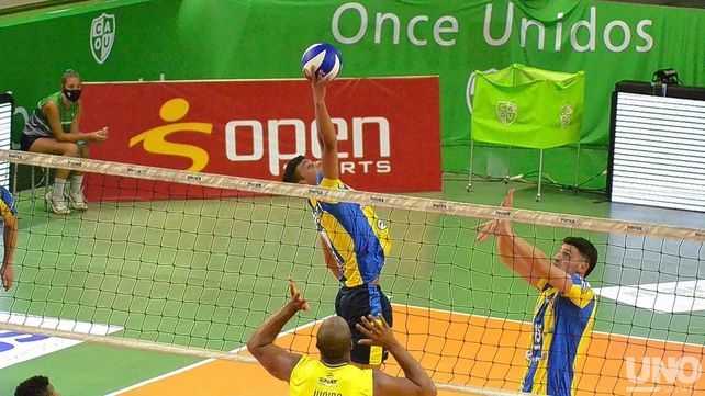 Paracao Vóley rindió en gran forma y resultó un destacado subcampeón de la copa Argentina de Vóleibol que fue ganada por UPCN de San Juan.