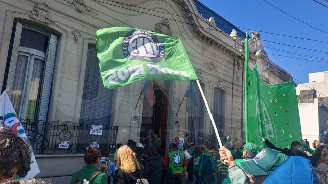 ATE rechazó liquidaciones no remunerativas ni bonificables y pidió llamado a paritarias