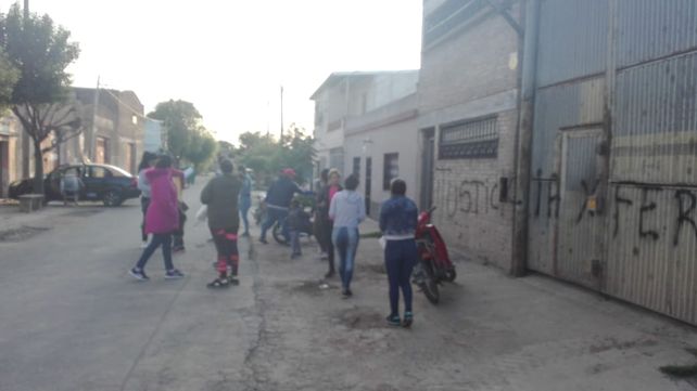 Los familiares del fallecido fueron a reclamar a la empresa.&nbsp;