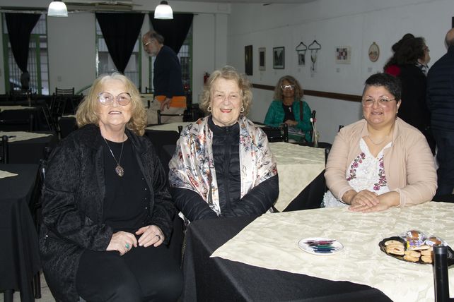 Cristina Benas y Sandra Mendizábal