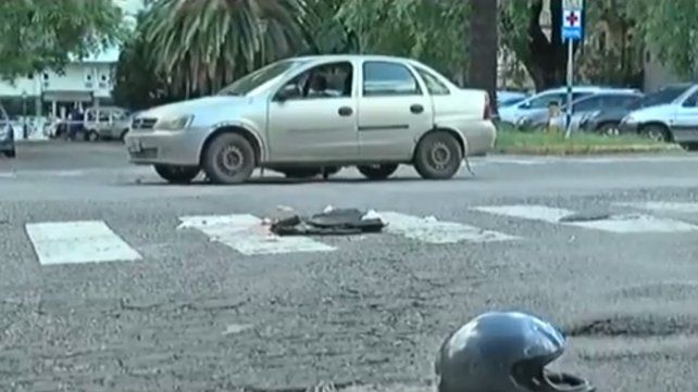 Un policía que se dirigía en moto a un robo chocó en Pichincha y murió
