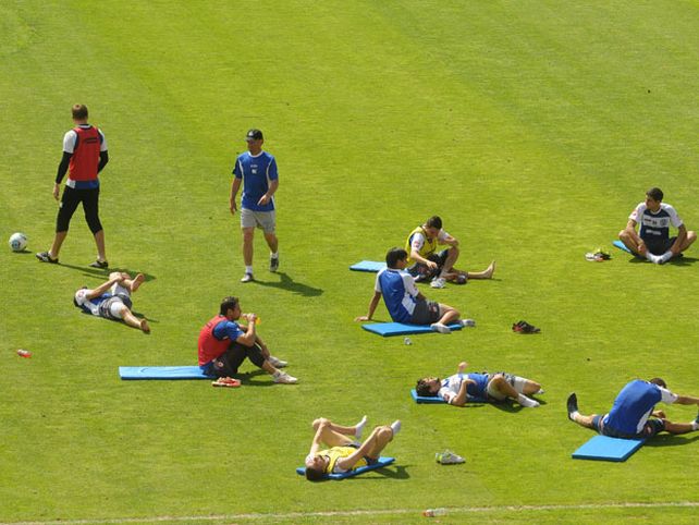 Preocupación en el Tomba: se lesionó Grimi y no estará ante Boca