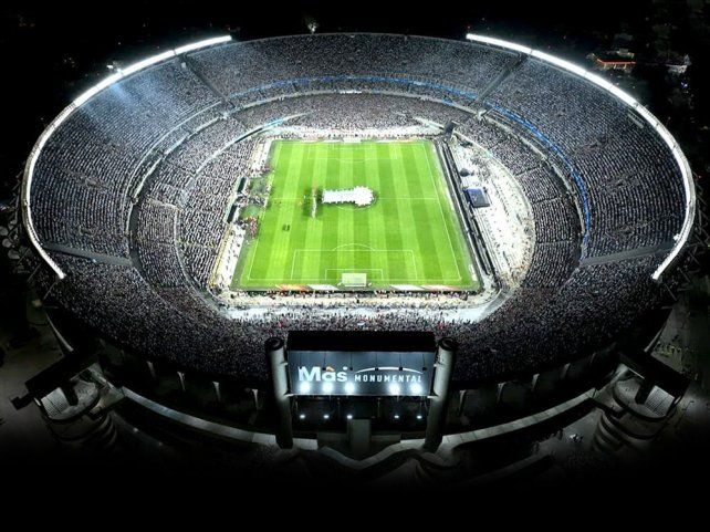 El Monumental espera a Messi esta noche ante Bolivia.