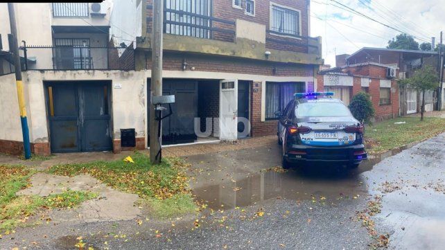 Atrapado por dispararle a su pareja: intentó simular que fue accidental y lo investigan por tentativa de femicidio