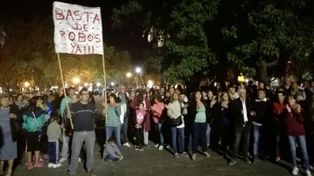 Una masiva marcha contra la inseguridad forzó la renuncia del jefe policial de Casilda